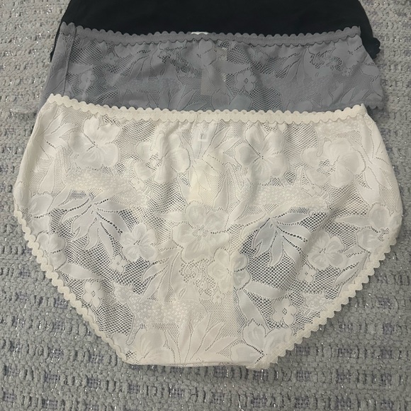 Aerie Lot of 3 Pair Lace Rick Rack Detail Boyfriend Fit Panties Size Small - Picture 4 of 5